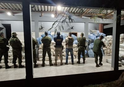 A&ccedil;&atilde;o conjunta encontrou skunk, coca&iacute;na e pasta-base em im&oacute;vel de Monte Negro