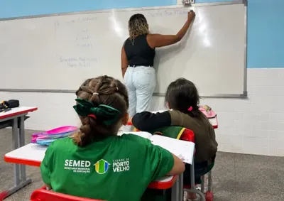 Inscri&ccedil;&otilde;es seguem at&eacute; 11 de novembro; concurso oferece 430 vagas para diferentes cargos