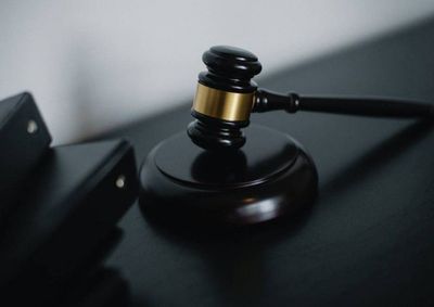 Assunto: Compra e Venda, Compromisso, Indeniza&ccedil;&atilde;o por Dano Moral, Indeniza&ccedil;&atilde;o por Dano Material