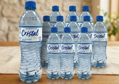 consumidores devem interromper o consumo do produto. Medida atinge milhares de garrafas distribu&iacute;das&nbsp;