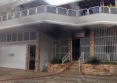 Corpo de Bombeiros agiu r&aacute;pido e evitou a propaga&ccedil;&atilde;o do fogo. N&atilde;o houve feridos&nbsp;