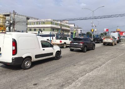 Multa de R$ 293,47 por infra&ccedil;&atilde;o grav&iacute;ssima ser&aacute; aplicada aos donos de carro sem o licenciamento