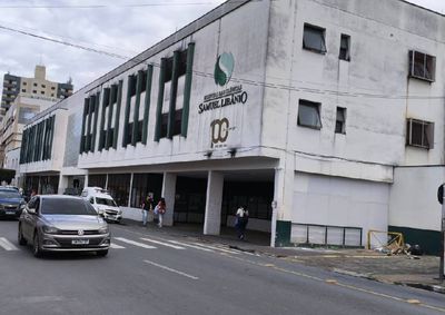 V&iacute;tima foi levada ao Hospital Samuel Lib&acirc;nio com seis perfura&ccedil;&otilde;es no t&oacute;rax&nbsp;