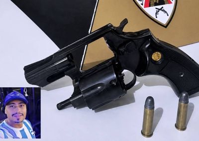 Suspeito foi localizado na rodovia MG-290 ainda portando a arma usada no crime&nbsp;