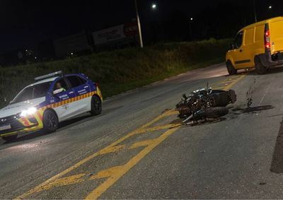 Mulher de 31 anos foi intubada no local e encaminhada ao Hospital Samuel Lib&acirc;nio. Tr&acirc;nsito ficou lento durante o atendimento