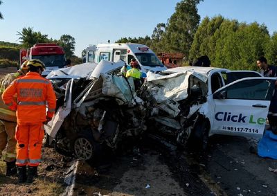 Acidente aconteceu na manh&atilde; deste domingo (30), entre Paragua&ccedil;u e Alfenas. Duas v&iacute;timas foram encaminhadas em estado grave ao hospital