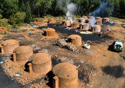 PM identificou 18 fornos em funcionamento e apreendeu carv&atilde;o vegetal durante a&ccedil;&atilde;o em S&atilde;o Gon&ccedil;alo do Sapuca&iacute;