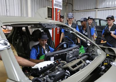 Programa Rota Sustent&aacute;vel promove visitas &agrave; f&aacute;brica de alunos dos projetos sociais mantidos pela Nissan na regi&atilde;o