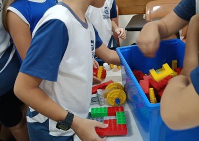 Projeto em parceria com o SESI atende aproximadamente 700 alunos e aborda Ci&ecirc;ncia, Tecnologia, Engenharia, Artes e Matem&aacute;tica (STEAM)