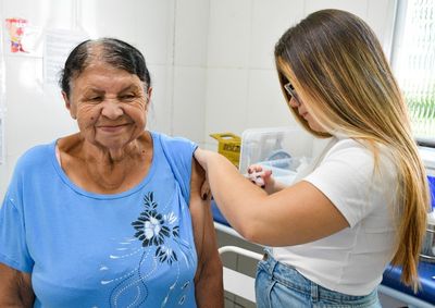Munic&iacute;pio refor&ccedil;a import&acirc;ncia da imuniza&ccedil;&atilde;o e disponibiliza doses em diferentes pontos de atendimento