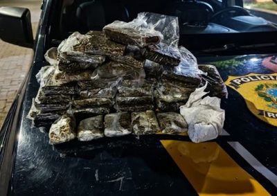 De acordo com o condutor do ve&iacute;culo, a droga seria entregue no Rio de Janeiro 