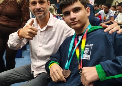 Estudantes das escolas Oswaldo da Rocha Cam&otilde;es e Noel de Carvalho conquistaram medalhas na maior olimp&iacute;ada cient&iacute;fica do pa&iacute;s