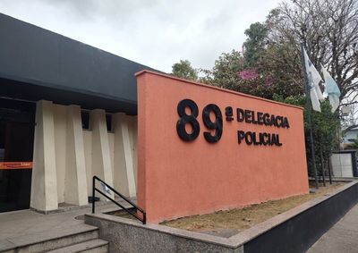 Autor dos disparos seriam um homem que fugiu e est&aacute; sendo procurado pela pol&iacute;cia 