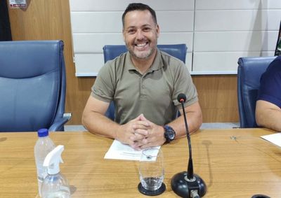 Parlamentar tamb&eacute;m &eacute; autor de uma indica&ccedil;&atilde;o onde pede a constru&ccedil;&atilde;o de um Centro Odontol&oacute;gico no bairro Fazenda da Barra III