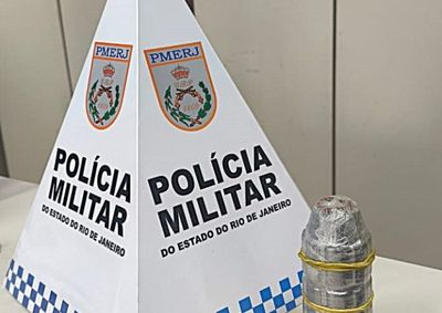 Na a&ccedil;&atilde;o, um homem foi preso e autuado por corrup&ccedil;&atilde;o de menor. Uma moto usada pela dupla com registro de roubo em Resende foi apreendida