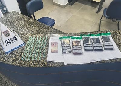 Na casa onde estava foram foram apreendidos 67 pinos de coca&iacute;na