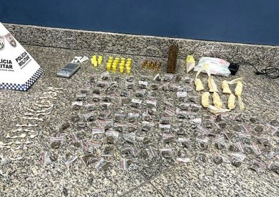 Material do tr&aacute;fico estava em im&oacute;vel abandonado e em mata, no bairro Vila Esperan&ccedil;a