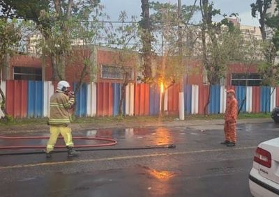 Ocorr&ecirc;ncia aconteceu no bairro Jardim Jalisco e foi controlada pelo Corpo de Bombeiros