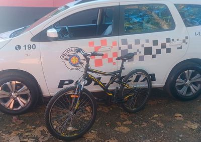 Homem foi localizado durante patrulhamento pouco tempo ap&oacute;s o crime e confessou a autoria do furto, segundo a Pol&iacute;cia Militar