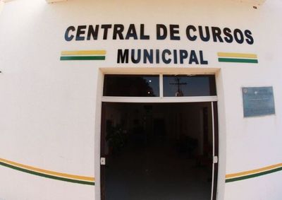 Interessados devem realizar a inscri&ccedil;&atilde;o presencialmente; cursos s&atilde;o destinados a pessoas a partir de 12 anos de idade.