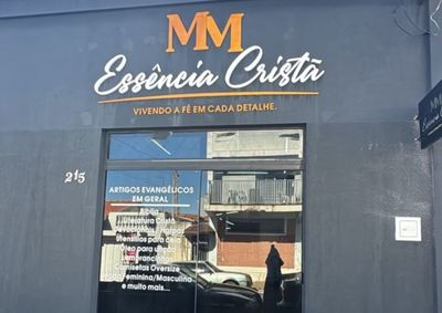 Espa&ccedil;o re&uacute;ne artigos para igrejas, camisetas oversized, presentes e itens crist&atilde;os em geral; inaugura&ccedil;&atilde;o ter&aacute; coquetel, pipoca e algod&atilde;o doce.