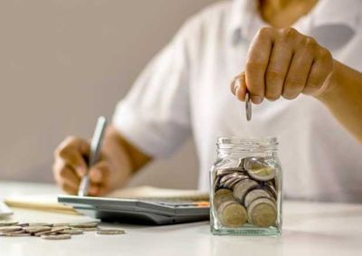 Especialistas afirmam que mudan&ccedil;as simples de h&aacute;bitos ajudam a organizar as finan&ccedil;as e evitam gastos desnecess&aacute;rios