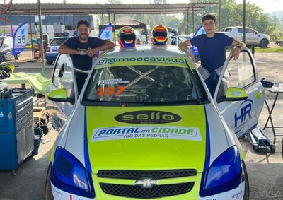 Mesmo ap&oacute;s enfrentar problemas mec&acirc;nicos e largar dos boxes, Helton Rocha garantiu o terceiro lugar na categoria Marcas 1.4 A 