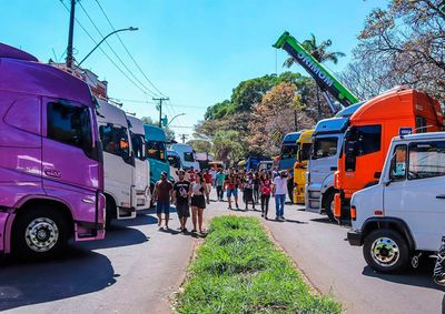 Evento reuniu mais de 5 mil pessoas e 160 caminh&otilde;es expostos; entrada solid&aacute;ria arrecadou cerca de 700 kg de alimentos para a&ccedil;&otilde;es sociais