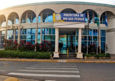 A&ccedil;&atilde;o acontece no PAT, das 9h &agrave;s 11h, com oportunidades para auxiliar de produ&ccedil;&atilde;o em quatro fun&ccedil;&otilde;es e benef&iacute;cios como vale-alimenta&ccedil;&atilde;o, fretado e PLR.