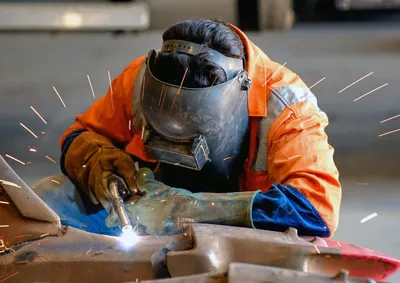 Oportunidade exige curso t&eacute;cnico e experi&ecirc;ncia m&iacute;nima de seis meses; interessados devem entregar o curr&iacute;culo presencialmente