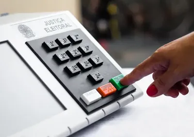 Celular n&atilde;o pode entrar na cabine, colinha est&aacute; liberada e manifesta&ccedil;&atilde;o pol&iacute;tica individual e silenciosa &eacute; permitida