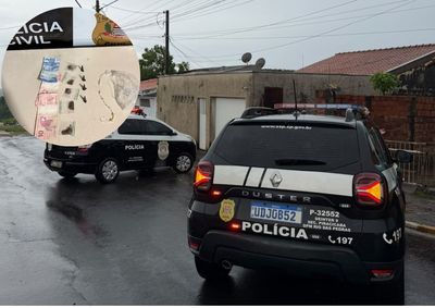 Investigadores apreenderam por&ccedil;&otilde;es de crack, maconha e coca&iacute;na, al&eacute;m de dinheiro em esp&eacute;cie, durante dilig&ecirc;ncia realizada nesta sexta-feira (23)