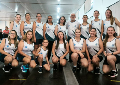 Apesar de n&atilde;o subir ao p&oacute;dio, a equipe de Santa Helena contou com o brilho individual da atleta Bia, que alcan&ccedil;ou a expressiva marca de 175 pinos