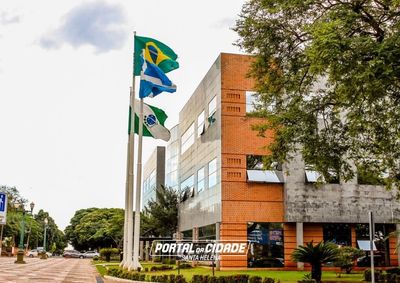Segundo a nota, o Munic&iacute;pio acompanhar&aacute; formalmente o andamento do procedimento e, de forma preventiva, promover&aacute; a revis&atilde;o administrativa dos contratos