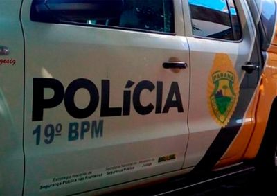 Mulher sofreu ferimentos na cabe&ccedil;a e no maxilar ap&oacute;s ser atacada com um machado; dois suspeitos foram presos em flagrante por viol&ecirc;ncia dom&eacute;stica