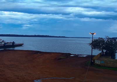 Instabilidades avan&ccedil;am pelo Paran&aacute; ao longo do dia e podem provocar chuva, trovoadas, rajadas de vento e temporais isolados no Oeste