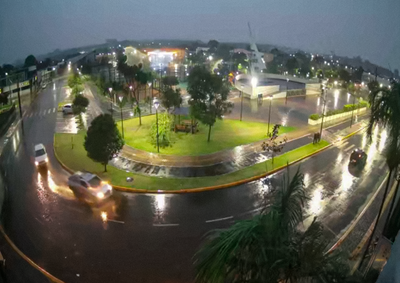 Nova frente fria aumenta a instabilidade na regi&atilde;o, com previs&atilde;o de chuva, trovoadas, ventos fortes e possibilidade de granizo