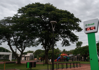 Frente fria se afasta do Paran&aacute;, mas nebulosidade permanece e limita a eleva&ccedil;&atilde;o das temperaturas na regi&atilde;o