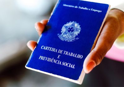 &Eacute; necess&aacute;rio que os interessados compare&ccedil;am presencialmente na ag&ecirc;ncia tendo em m&atilde;os os documentos pessoais da Carteira de Trabalho, RG e CPF