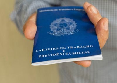 &Eacute; necess&aacute;rio que os interessados compare&ccedil;am presencialmente na ag&ecirc;ncia tendo em m&atilde;os os documentos pessoais da Carteira de Trabalho, RG e CPF