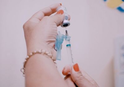 A&ccedil;&atilde;o da Secretaria de Sa&uacute;de tem como objetivo atualizar a caderneta de vacina&ccedil;&atilde;o de crian&ccedil;as e adolescentes com doses atrasadas ou esquemas incompletos