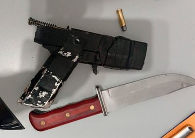A&ccedil;&atilde;o resultou na apreens&atilde;o de uma arma artesanal, uma faca e muni&ccedil;&atilde;o durante patrulhamento policial