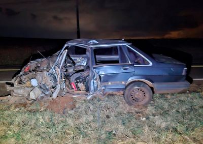 O motorista do Santana, de 43 anos, sofreu ferimentos de m&eacute;dia gravidade. Ele recebeu atendimento no local e foi encaminhado ao pronto socorro