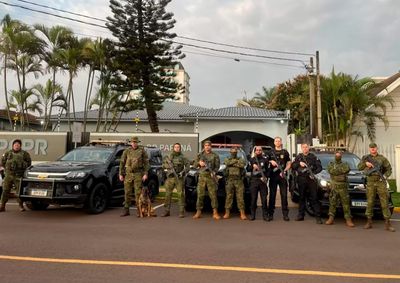 A&ccedil;&atilde;o cumpriu cinco mandados de busca e apreens&atilde;o e localizou coca&iacute;na, maconha, dinheiro, balan&ccedil;as de precis&atilde;o e outros materiais
