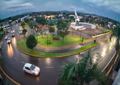 Simepar prev&ecirc; chuva ao longo do dia, com risco de tempestades, granizo e rajadas de vento. Temperaturas variam entre 18&deg;C e 25&deg;C