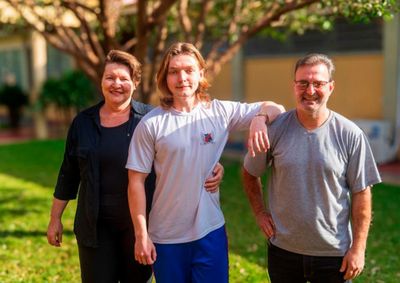 Aos 17 anos, aluno da rede estadual foi selecionado para a WMTC 2026 ap&oacute;s se destacar na Olimp&iacute;ada de Matem&aacute;tica das Escolas do Paran&aacute;