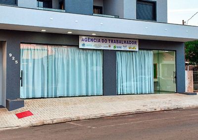 &Eacute; necess&aacute;rio que os interessados compare&ccedil;am presencialmente na ag&ecirc;ncia tendo em m&atilde;os os documentos pessoais da Carteira de Trabalho, RG e CPF