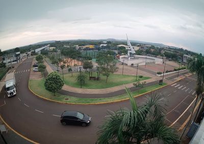 Simepar prev&ecirc; 98% de chance de chuva, temperaturas entre 18&deg;C e 26&deg;C e possibilidade de tempestades isoladas ao longo do dia