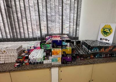 Policiais encontraram cigarros eletr&ocirc;nicos, ess&ecirc;ncias para vape e tirzepatida sem documenta&ccedil;&atilde;o de importa&ccedil;&atilde;o