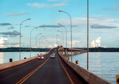 Servi&ccedil;os entre Gua&iacute;ra e Mundo Novo est&atilde;o paralisados temporariamente para a chegada dos novos postes de ilumina&ccedil;&atilde;o